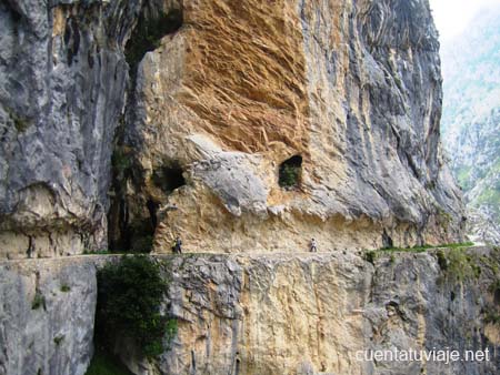 La Senda del Cares entre León y Asturias.